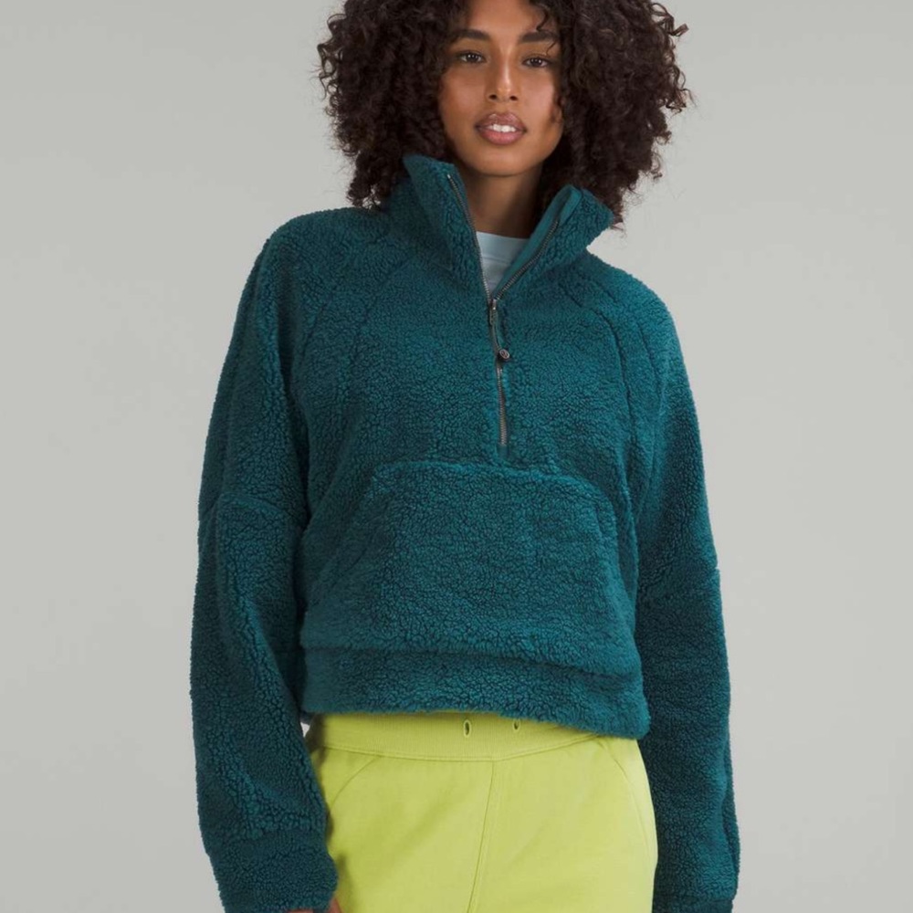 Lululemon Scuba Oversized Cropped Fleece Funnel Neck